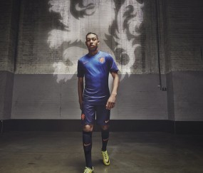 开云体育中国-鹈鹕险胜骑士，字母哥刷新纪录，一场比赛，两段传奇