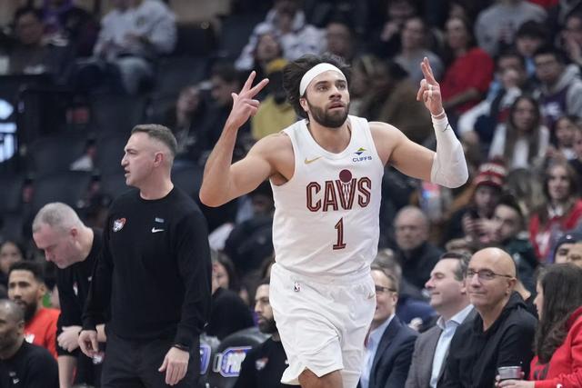 雄鹿近期战绩上升,状态火热 雄鹿近期战绩上升,状态火热