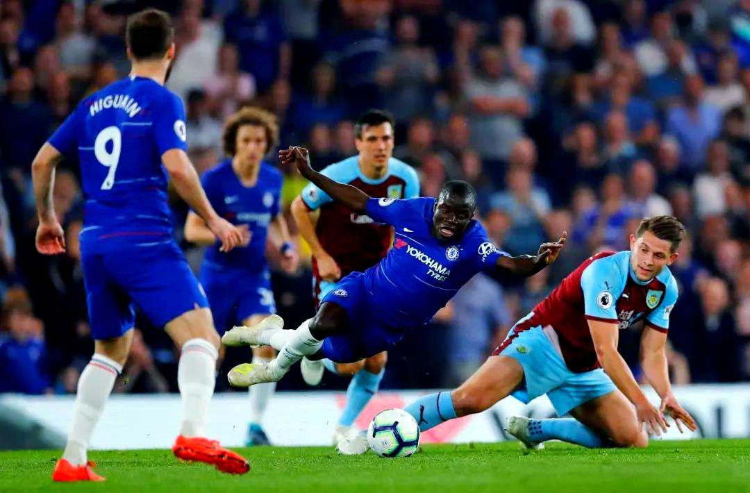 利物浦豪取三分,南安普敦难抵压力 利物浦豪取三分,南安普敦难抵压力